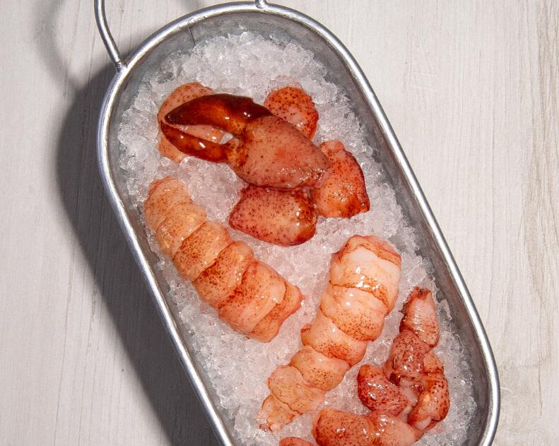 Lobster meat on ice 